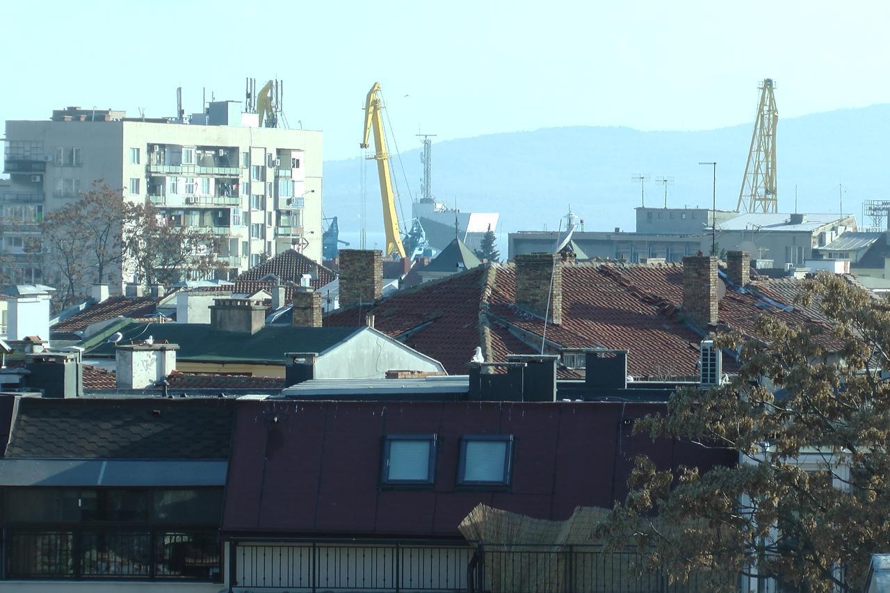 Top Center , Modern And Quiet Apartment Burgas City Eksteriør billede